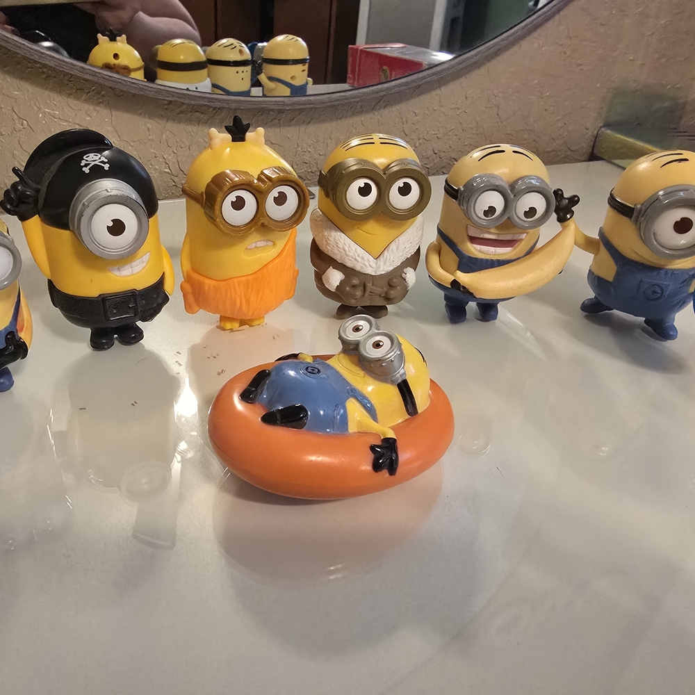 Minion Figurine Set - Multicolor